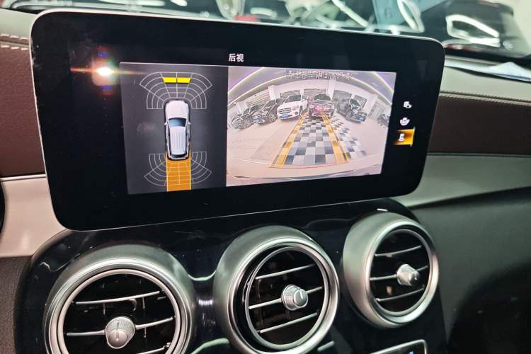 Used Mercedes-Benz GLC 2020 Facelifted GLC 260 L 4MATIC Dynamic Edition Audio And AC Panel