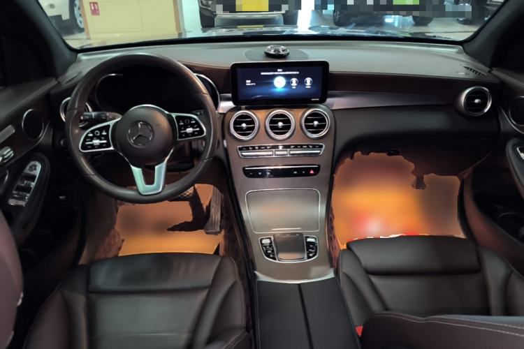 Used Mercedes-Benz GLC 2020 Facelift GLC 260 L 4MATIC Luxury Edition Center Console