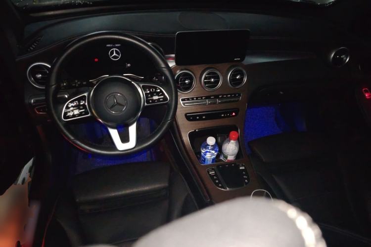 Used Mercedes-Benz GLC 2020 GLC 300 L 4MATIC Dynamic Edition Center Console