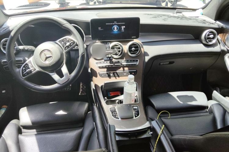 Used Mercedes-Benz GLC 2020 GLC 300 L 4MATIC Dynamic Edition Center Console