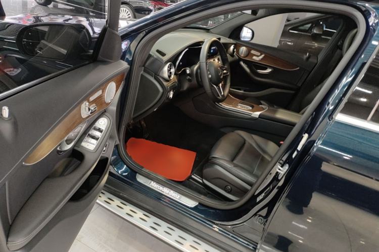 Used Mercedes-Benz GLC 2020 Facelifted GLC 300 L 4MATIC Luxury Edition Driver Seat