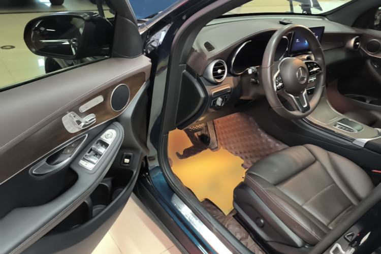 Used Mercedes-Benz GLC 2020 Facelift GLC 260 L 4MATIC Luxury Edition Driver Seat