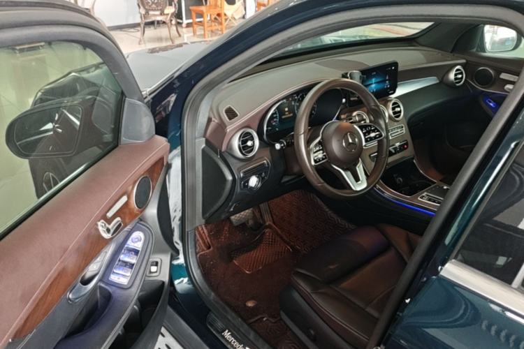 Used Mercedes-Benz GLC 2020 Facelift GLC 260 L 4MATIC Luxury Edition Driver Seat