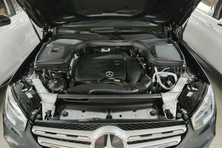 Used Mercedes-Benz GLC 2020 GLC 260 L 4MATIC Dynamic Model Engine Bay