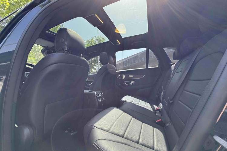 Used Mercedes-Benz GLC 2020 Facelifted GLC 300 L 4MATIC Luxury Edition Exterior 4