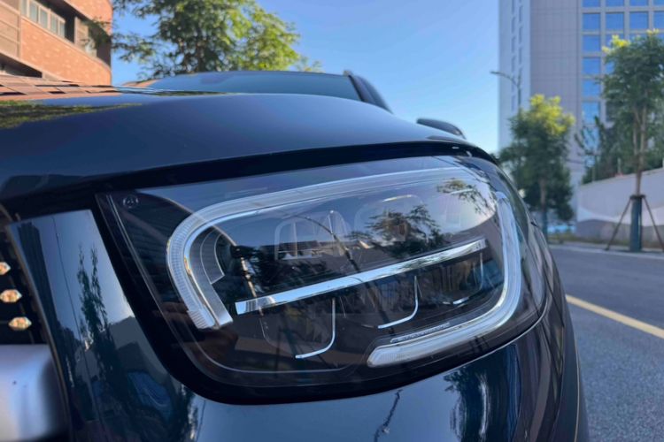 Used Mercedes-Benz GLC 2020 GLC 260 L 4MATIC Luxury Model Exterior 5