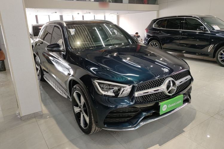 Used Mercedes-Benz GLC 2020 Facelifted GLC 300 L 4MATIC Luxury Edition Front Right 45 Deg