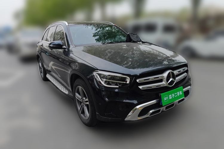 Used Mercedes-Benz GLC 2020 Facelifted GLC 260 L 4MATIC Dynamic Edition Front Right 45 Deg