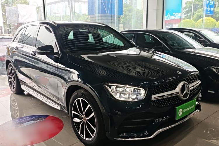 Used Mercedes-Benz GLC 2020 Facelift GLC 260 L 4MATIC Luxury Edition Front Right 45 Deg