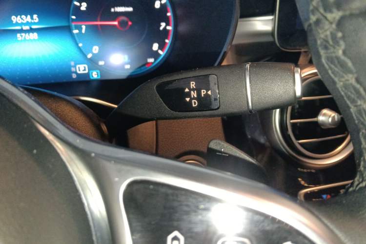 Used Mercedes-Benz GLC 2020 Facelifted GLC 260 L 4MATIC Dynamic Edition Gear Lever