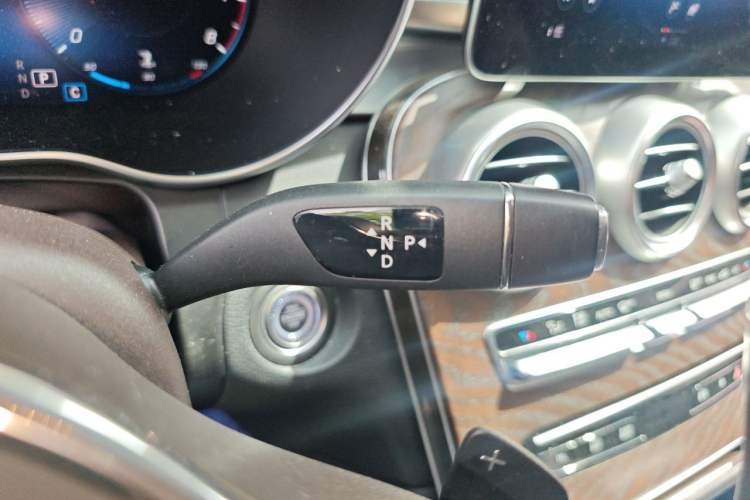 Used Mercedes-Benz GLC 2020 GLC 260 L 4MATIC Luxury Model Gear Lever
