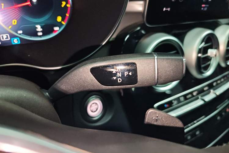 Used Mercedes-Benz GLC 2020 Facelifted GLC 260 L 4MATIC Dynamic Edition Gear Lever