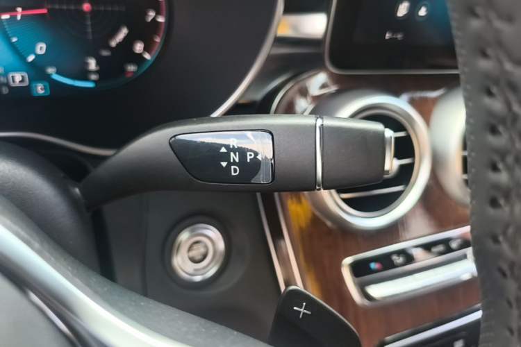Used Mercedes-Benz GLC 2020 Facelift GLC 300 L 4MATIC Dynamic Edition Gear Lever