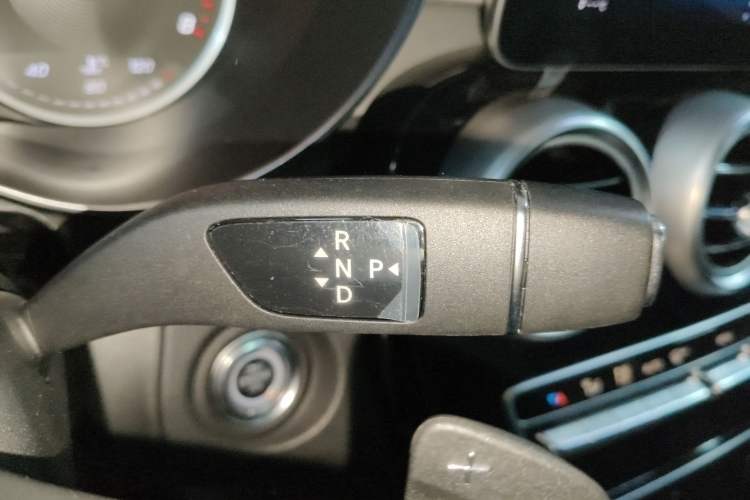 Used Mercedes-Benz GLC 2020 GLC 260 L 4MATIC Dynamic Model Gear Lever