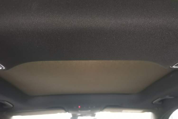 Used Mercedes-Benz GLC 2020 Facelift GLC 300 L 4MATIC Dynamic Edition Headliner
