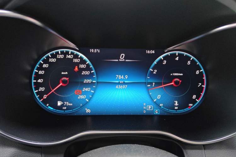 Used Mercedes-Benz GLC 2020 Facelifted GLC 260 L 4MATIC Dynamic Edition Instrument Cluster
