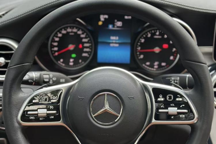 Used Mercedes-Benz GLC 2020 GLC 260 L 4MATIC Dynamic Model Interior 1