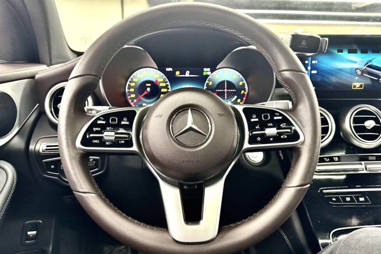 Used Mercedes-Benz GLC 2020 Facelifted GLC 260 L 4MATIC Dynamic Edition Interior 2