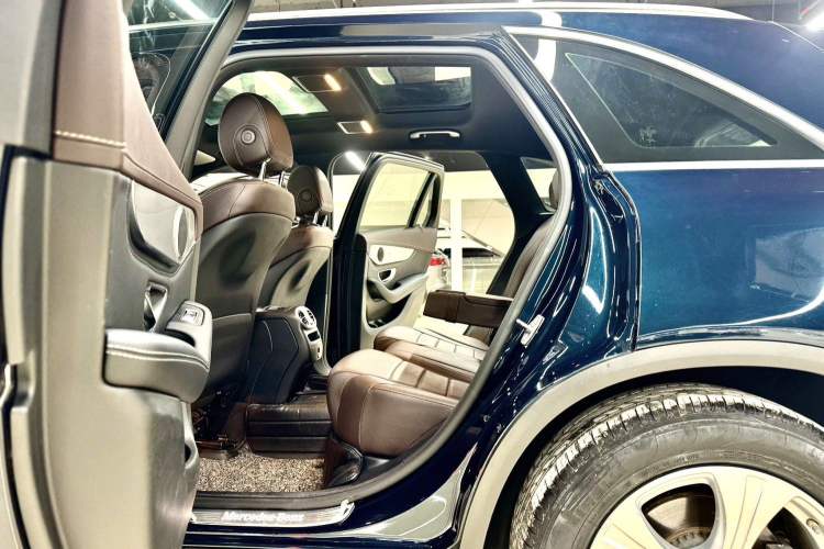 Used Mercedes-Benz GLC 2020 Facelifted GLC 260 L 4MATIC Dynamic Edition Interior 3