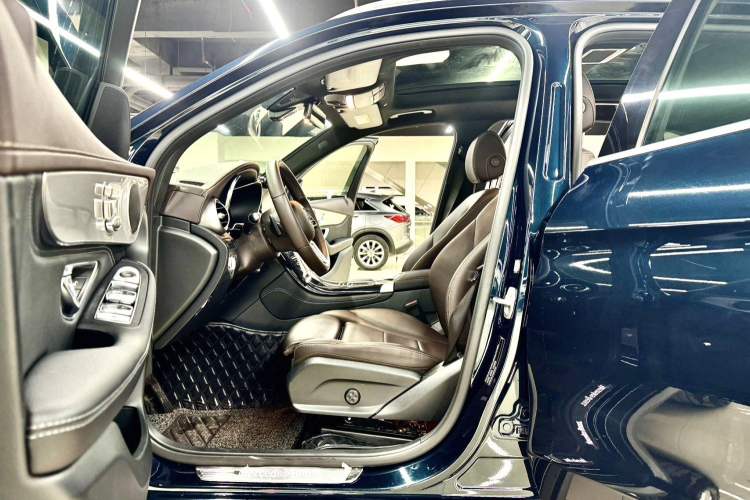 Used Mercedes-Benz GLC 2020 Facelifted GLC 260 L 4MATIC Dynamic Edition Interior 5