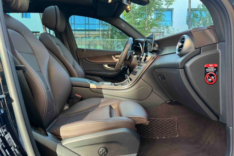 Used Mercedes-Benz GLC 2020 GLC 260 L 4MATIC Luxury Model Interior 8