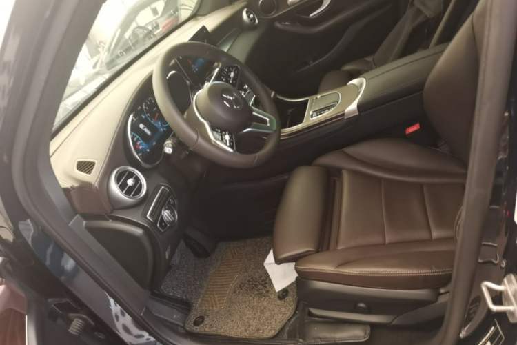 Used Mercedes-Benz GLC 2020 Facelift GLC 300 L 4MATIC Dynamic Edition Left Front Seat