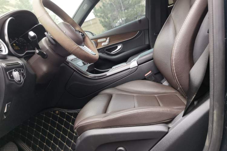 Used Mercedes-Benz GLC 2020 Facelifted GLC 300 L 4MATIC Luxury Edition Left Front Seat