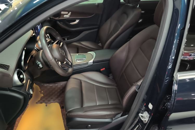 Used Mercedes-Benz GLC 2020 Facelift GLC 260 L 4MATIC Luxury Edition Left Front Seat