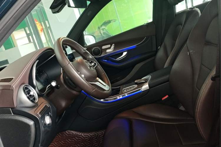 Used Mercedes-Benz GLC 2020 Facelift GLC 260 L 4MATIC Luxury Edition Left Front Seat