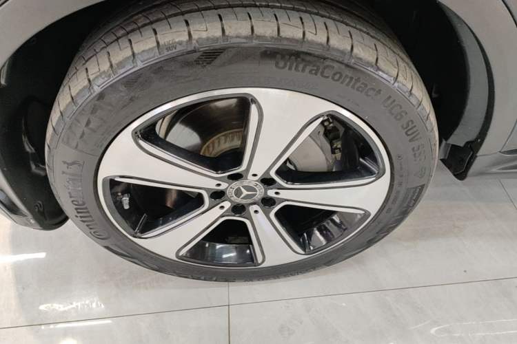 Used Mercedes-Benz GLC 2020 Facelifted GLC 300 L 4MATIC Luxury Edition Left Front Wheel Hub