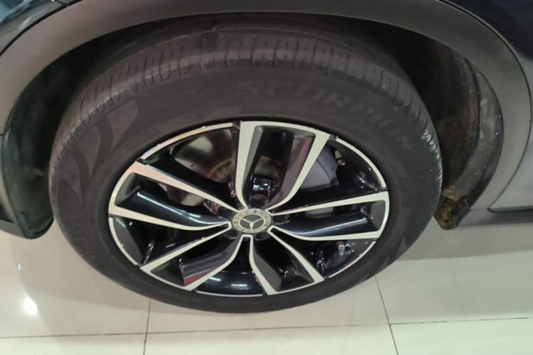 Used Mercedes-Benz GLC 2020 Facelift GLC 260 L 4MATIC Luxury Edition Left Front Wheel Hub