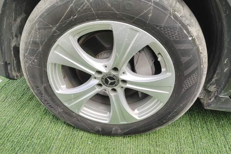 Used Mercedes-Benz GLC 2020 Facelifted GLC 260 L 4MATIC Dynamic Edition Left Front Wheel Hub