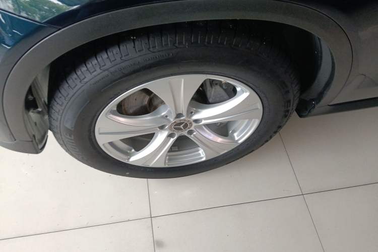 Used Mercedes-Benz GLC 2020 Facelifted GLC 260 L 4MATIC Dynamic Edition Left Front Wheel Hub