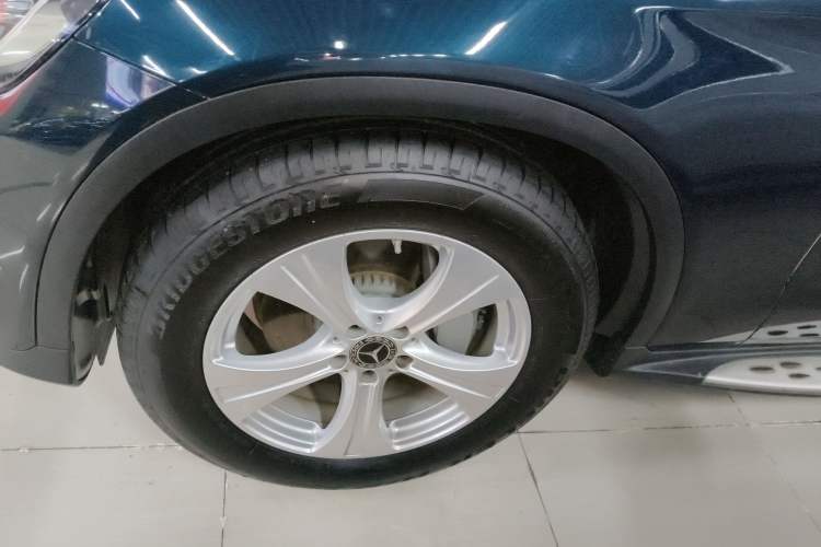 Used Mercedes-Benz GLC 2020 GLC 260 L 4MATIC Dynamic Model Left Front Wheel Hub