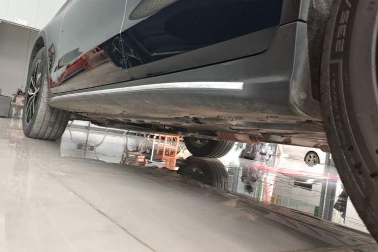 Used Mercedes-Benz GLC 2020 Facelift GLC 260 L 4MATIC Luxury Edition Left Side Sill