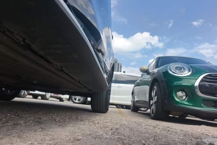 Used Mercedes-Benz GLC 2020 Facelift GLC 300 L 4MATIC Dynamic Edition Left Side Sill