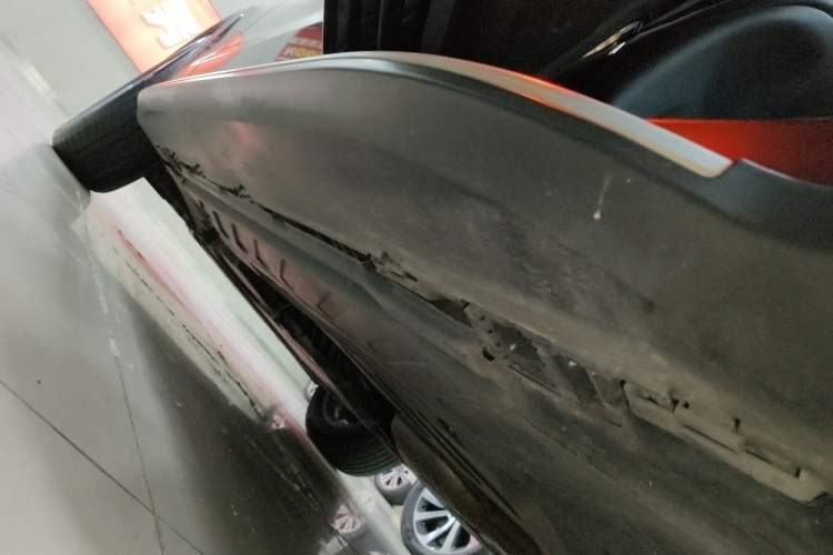 Used Mercedes-Benz GLC 2020 GLC 260 L 4MATIC Dynamic Model Left Side Sill