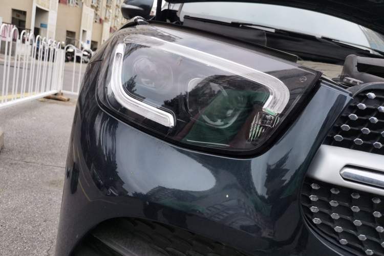 Used Mercedes-Benz GLC 2020 Facelifted GLC 300 L 4MATIC Luxury Edition Right Front Headlight