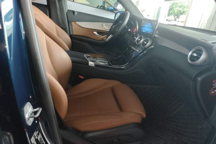 Used Mercedes-Benz GLC 2020 GLC 260 L 4MATIC Dynamic Model Right Front Seat