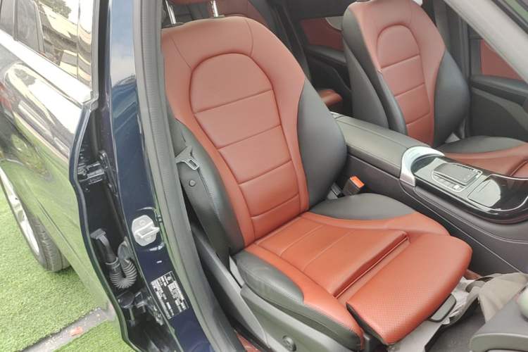 Used Mercedes-Benz GLC 2020 Facelifted GLC 260 L 4MATIC Dynamic Edition Right Front Seat