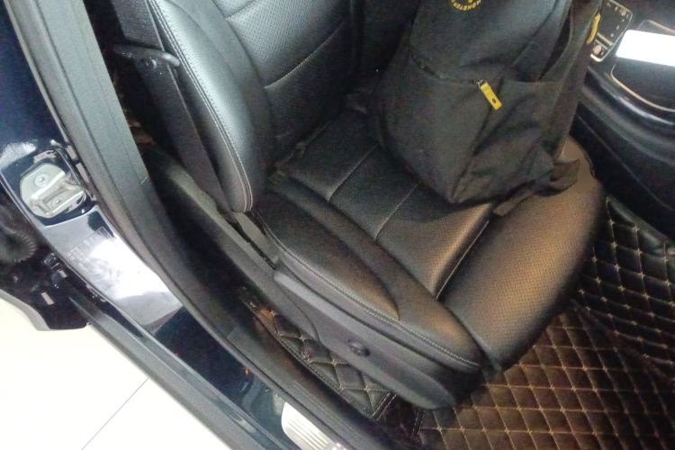 Used Mercedes-Benz GLC 2020 Facelifted GLC 260 L 4MATIC Dynamic Edition Right Front Seat