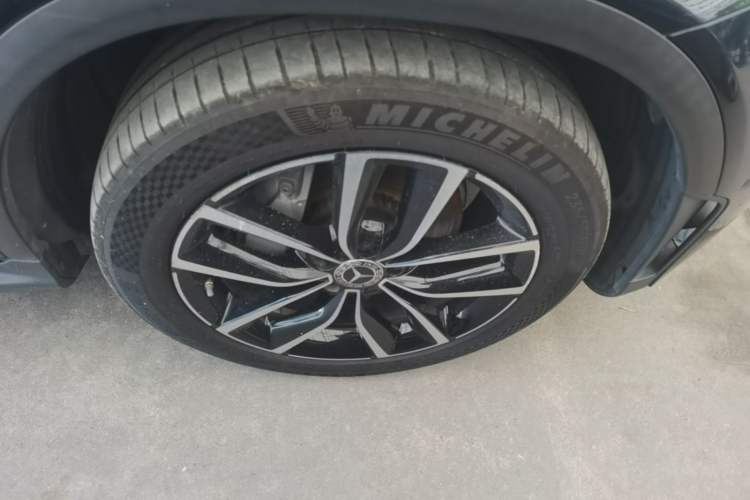 Used Mercedes-Benz GLC 2020 Facelift GLC 300 L 4MATIC Dynamic Edition Right Front Wheel Hub