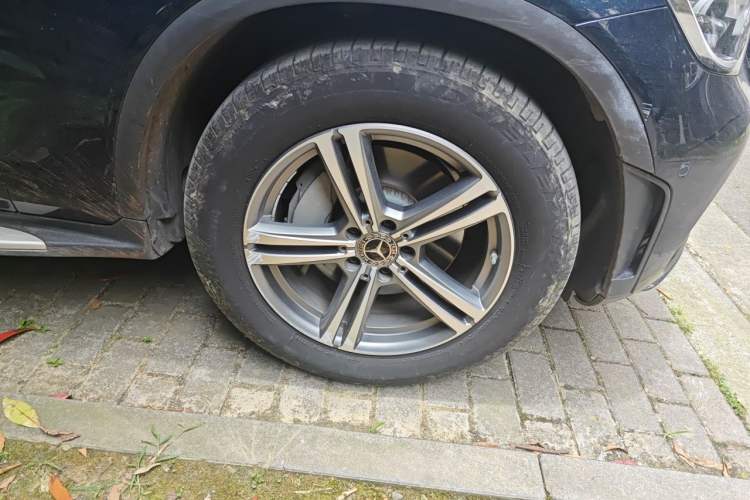 Used Mercedes-Benz GLC 2020 GLC 260 L 4MATIC Luxury Model Right Front Wheel Hub