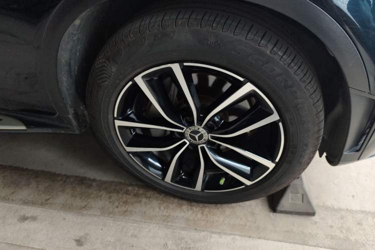 Used Mercedes-Benz GLC 2020 Facelift GLC 300 L 4MATIC Dynamic Edition Right Front Wheel Hub