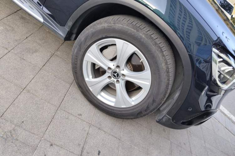 Used Mercedes-Benz GLC 2020 Facelifted GLC 260 L 4MATIC Dynamic Edition Right Front Wheel Hub