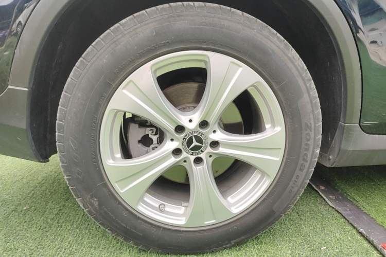 Used Mercedes-Benz GLC 2020 Facelifted GLC 260 L 4MATIC Dynamic Edition Right Rear Wheel Hub