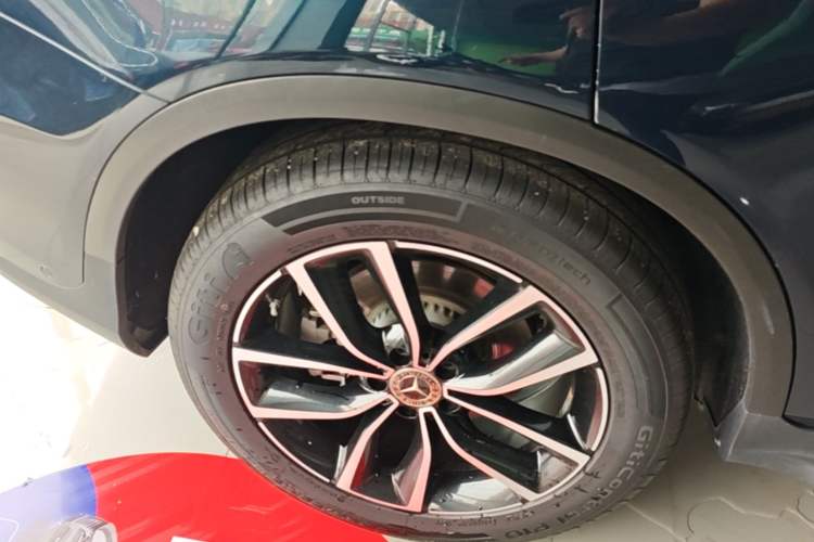 Used Mercedes-Benz GLC 2020 Facelift GLC 260 L 4MATIC Luxury Edition Right Rear Wheel Hub