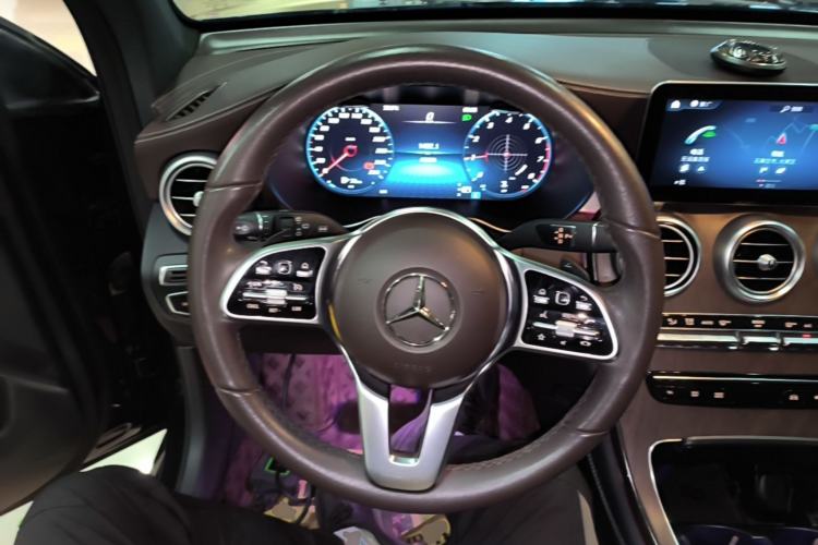 Used Mercedes-Benz GLC 2020 Facelift GLC 260 L 4MATIC Luxury Edition Steering Wheel