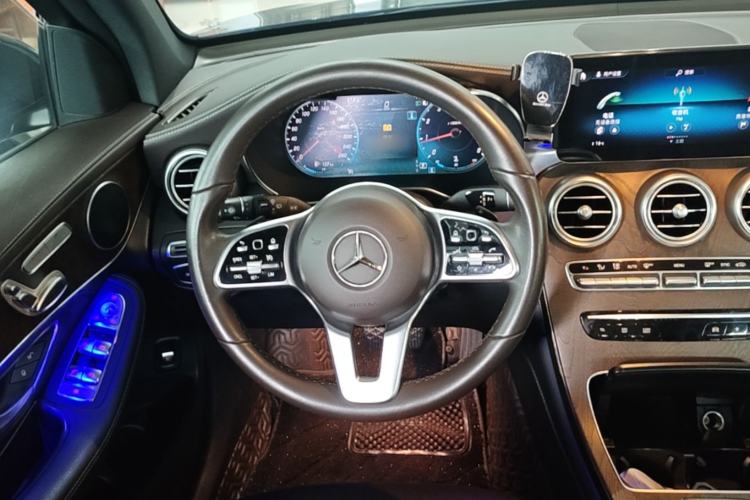 Used Mercedes-Benz GLC 2020 Facelift GLC 260 L 4MATIC Luxury Edition Steering Wheel