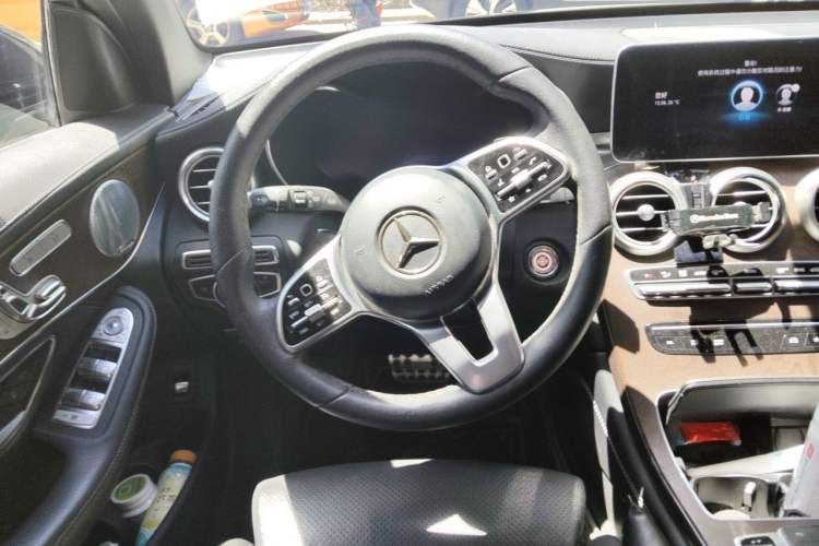 Used Mercedes-Benz GLC 2020 GLC 300 L 4MATIC Dynamic Edition Steering Wheel